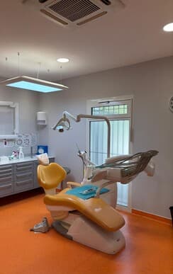 Chirurgien dentiste h/f (2 jours ou 1 jour par semaine)